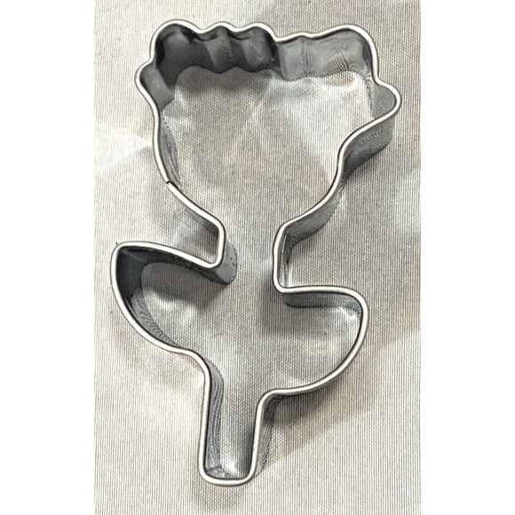 Cookie Cutter Set Metal 6pc I Love You Heart Lips Key Flower Baking - Picture 5 of 6